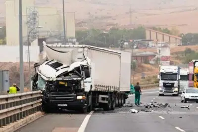 Octubre registra minimo historico de fallecidos en carretera